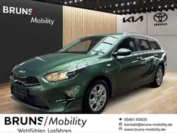 Experience green met. Gebraucht 2023 Kia Ceed Sportswagon 4 Kombi | 22.990 € (Fairer Preis)