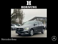 Grau Gebraucht 2023 Mercedes B250e Progressive Van / Kleinbus | 31.900 € (Guter Preis)