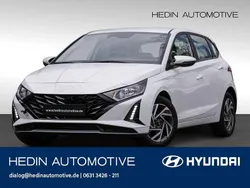 Weiß Neu 2025 Hyundai i20 Trend Limousine | 23.370 € (Fairer Preis)