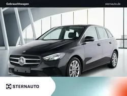 Unilack nachtschwarz Gebraucht 2022 Mercedes B180 Van / Kleinbus | 27.998 € (Etwas zu teuer)