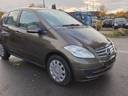 Braun Gebraucht 2010 Mercedes A160 Limousine | 6.390 € (Fairer Preis)