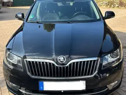 Schwarz Gebraucht 2015 Skoda Superb Exclusive Kombi | 11.000 € (Guter Preis)