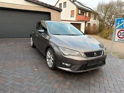 Grau Gebraucht 2016 Seat Leon FR Limousine | 12.000 € (Fairer Preis)