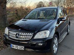 Schwarz Gebraucht 2006 Mercedes ML320 SUV | 9.499 € (Teuer)