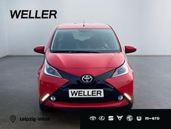 Rot Gebraucht 2018 Toyota Aygo X-play Kleinwagen | 10.490 € (Etwas zu teuer)