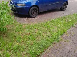 Blau Gebraucht 2003 Fiat Punto Kleinwagen | 700 € (Guter Preis)