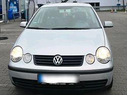 Silber Gebraucht 2004 VW Polo Kleinwagen | 600 €