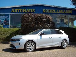 Silber Gebraucht 2024 Opel Astra Edition Limousine | 19.470 € (Superpreis)