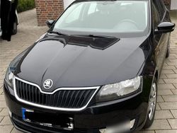Schwarz Gebraucht 2016 Skoda Rapid Limousine | 8.000 € (Fairer Preis)