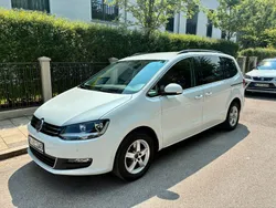Weiß Gebraucht 2019 VW Sharan Comfortline Van / Kleinbus | 23.888 € (Fairer Preis)