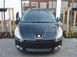 Schwarz Gebraucht 2013 Peugeot 5008 Business-Line Van / Kleinbus | 5.000 € (Fairer Preis)