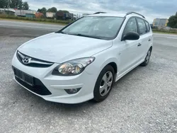 Weiß Gebraucht 2011 Hyundai i30 Kombi | 2.600 € (Fairer Preis)