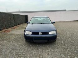 Blau Gebraucht 2001 VW Golf Limousine | 1.450 € (Fairer Preis)