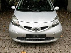 Silber Gebraucht 2008 Toyota Aygo Kleinwagen | 3.500 € (Fairer Preis)