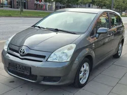 Grey mica metallic Gebraucht 2004 Toyota Corolla Verso Luna Van / Kleinbus | 3.350 € (Etwas zu teuer)