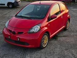 Rot Gebraucht 2006 Toyota Aygo Kleinwagen | 1.999 € (Fairer Preis)