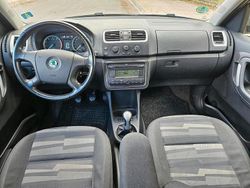 Grau Gebraucht 2007 Skoda Roomster Van / Kleinbus | 1.600 € (Guter Preis)