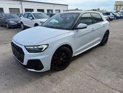 Weiß Gebraucht 2020 Audi A1 Sportback S-Line Kleinwagen | 23.299 € (Fairer Preis)