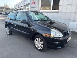 Perlmuttschwarz (metallic) Gebraucht 2011 Renault Clio II Authentique Kleinwagen | 3.499 € (Fairer Preis)