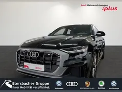 Mythosschwarz metallic Gebraucht 2022 Audi Q8 Ambiente SUV | 60.870 € (Guter Preis)