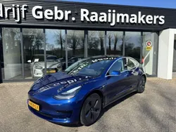 Blau Gebraucht 2020 Tesla Model 3 Standard Range Limousine | 18.900 € (Guter Preis)