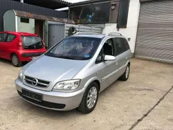 Silber Gebraucht 2005 Opel Zafira Njoy Van / Kleinbus | 1.999 € (Etwas zu teuer)