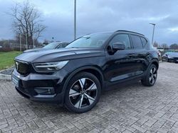 Onyx schwarzmetallic Gebraucht 2020 Volvo XC40 R-Design SUV | 29.900 € (Fairer Preis)