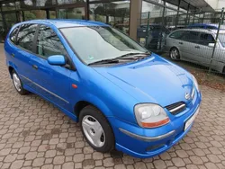 Blau Gebraucht 2001 Nissan Almera Tino Comfort Van / Kleinbus | 2.950 € (Fairer Preis)