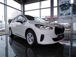 Weiß Gebraucht 2024 BMW 218 Active Tourer Van / Kleinbus | 32.770 € (Etwas zu teuer)