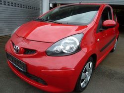 Rot Gebraucht 2007 Toyota Aygo Kleinwagen | 2.450 € (Fairer Preis)