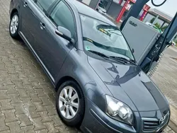 Grau Gebraucht 2008 Toyota Avensis Limousine | 6.800 € (Teuer)