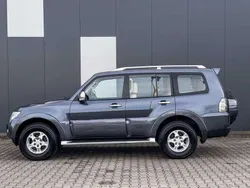 Grau Gebraucht 2007 Mitsubishi Pajero SUV | 13.500 € (Guter Preis)