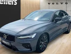 Grau Gebraucht 2024 Volvo S60 Plus Limousine | 37.850 € (Fairer Preis)