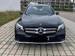 Schwarz Gebraucht 2019 Mercedes GLC250 AMG line SUV | 29.900 € (Fairer Preis)
