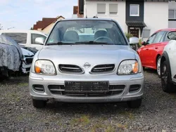 Silber Gebraucht 2002 Nissan Micra Kleinwagen | 2.222 € (Etwas zu teuer)