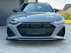 Grau Gebraucht 2021 Audi RS6 Kombi | 75.900 €