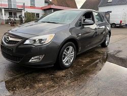 Grau Gebraucht 2012 Opel Astra Limousine | 5.500 € (Fairer Preis)