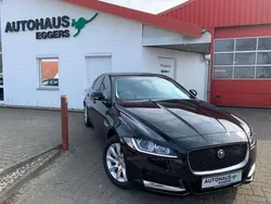 Santorini black Gebraucht 2017 Jaguar XF Prestige Limousine | 24.890 €