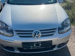 Grau Gebraucht 2008 VW Golf V Limousine | 2.700 € (Guter Preis)