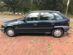 Blau Gebraucht 1994 Opel Astra Limousine | 850 €