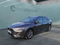 Andere farbe Gebraucht 2024 Ford Focus ST-Line Kombi | 30.525 € (Teuer)
