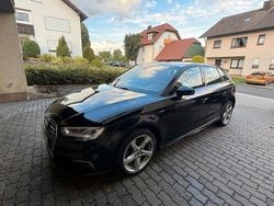 Schwarz Gebraucht 2017 Audi A3 Sportback e-tron Sport Limousine | 16.000 € (Etwas zu teuer)