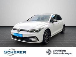 Weiss Gebraucht 2023 VW Golf VIII Move Limousine | 23.900 € (Fairer Preis)