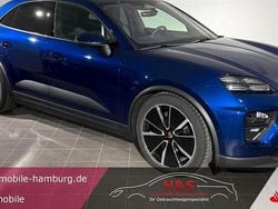 Enzianblau Gebraucht 2025 Porsche Macan 4 Electric SUV | 89.900 € (Superpreis)