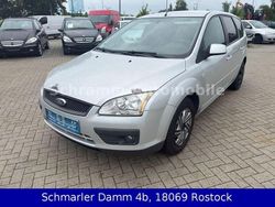 Silber Gebraucht 2008 Ford Focus Fun X Limousine | 1.700 € (Guter Preis)