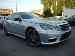 Iridiumsilber Gebraucht 2009 Mercedes E63 AMG AMG Limousine | 24.999 € (Fairer Preis)