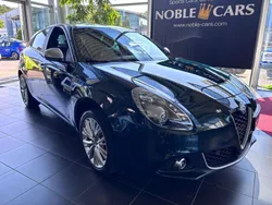 Grün (colore esterno (visconti grün)) Gebraucht 2019 Alfa Romeo Giulietta Lusso Kleinwagen | 21.790 € (Teuer)