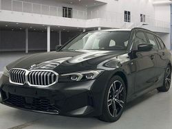 Black sapphire metallic Gebraucht 2024 BMW 330 M Sport Kombi | 38.490 € (Superpreis)