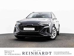 Grau Gebraucht 2024 Audi e-tron Sportback Sport SUV | 63.750 €