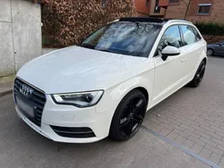 Weiß Gebraucht 2014 Audi A3 Sportback Ambiente Limousine | 12.700 € (Fairer Preis)